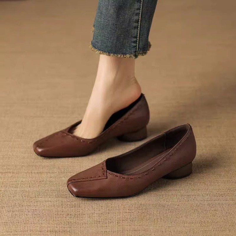 Leather Work Outfit - Kadınlar için Zarif Kare Burunlu Kalın