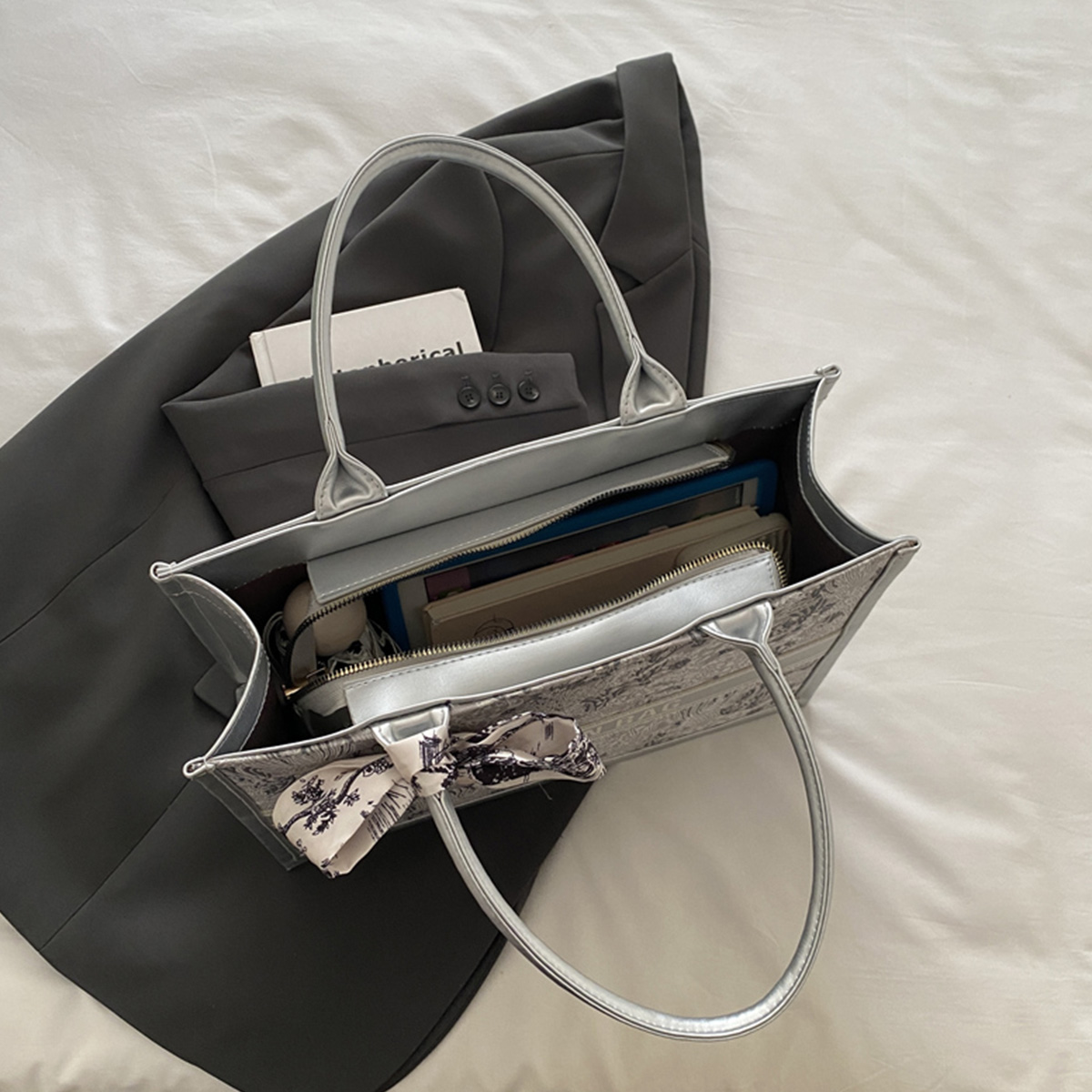 Lüks Zarif Kadın Tote Çantası  - Leatherwork Letters incelemesi ve fiyatı