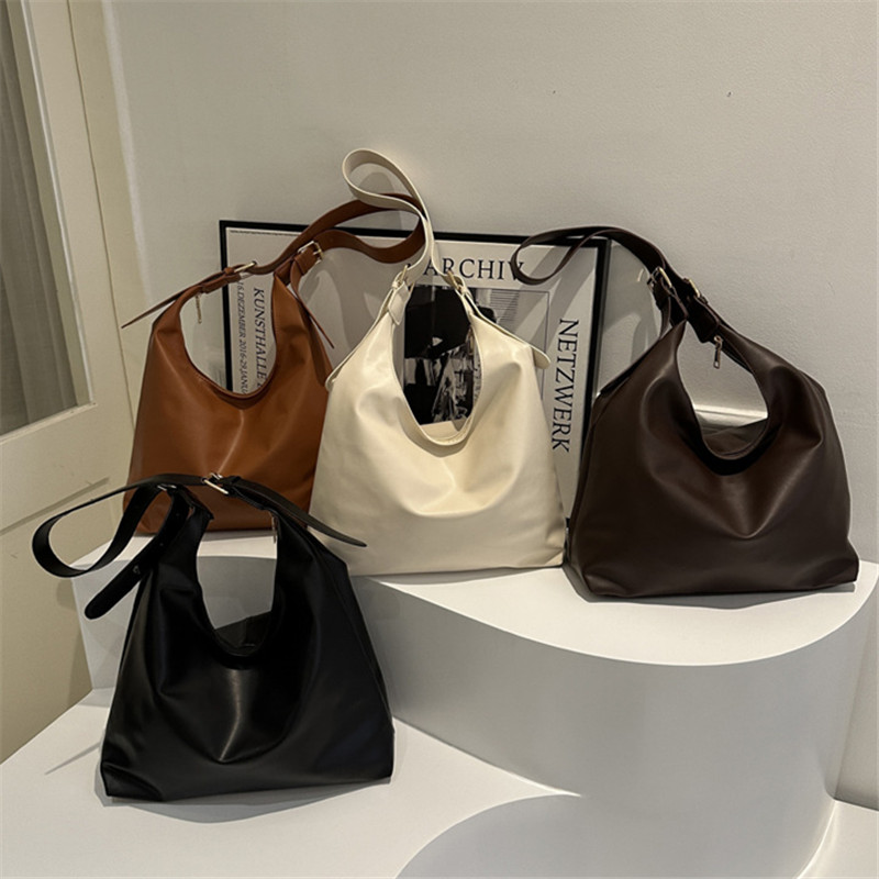 Şık Siyah Deri Omuz Altı Çanta - Leather Work Outfit incelemesi ve fiyatı
